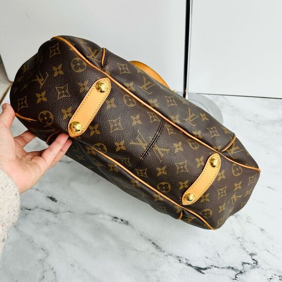 Louis Vuitton Galliera PM Monogram - Picture 9 of 12